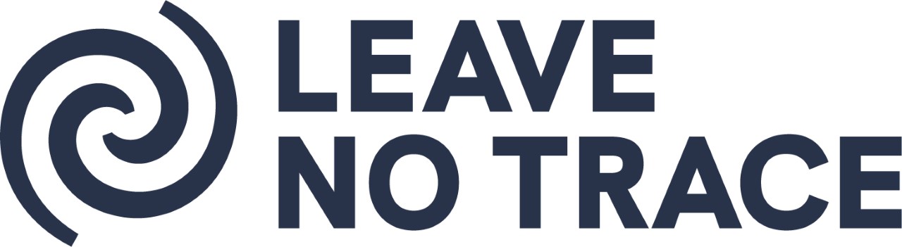 "Leave No Trace" sign.