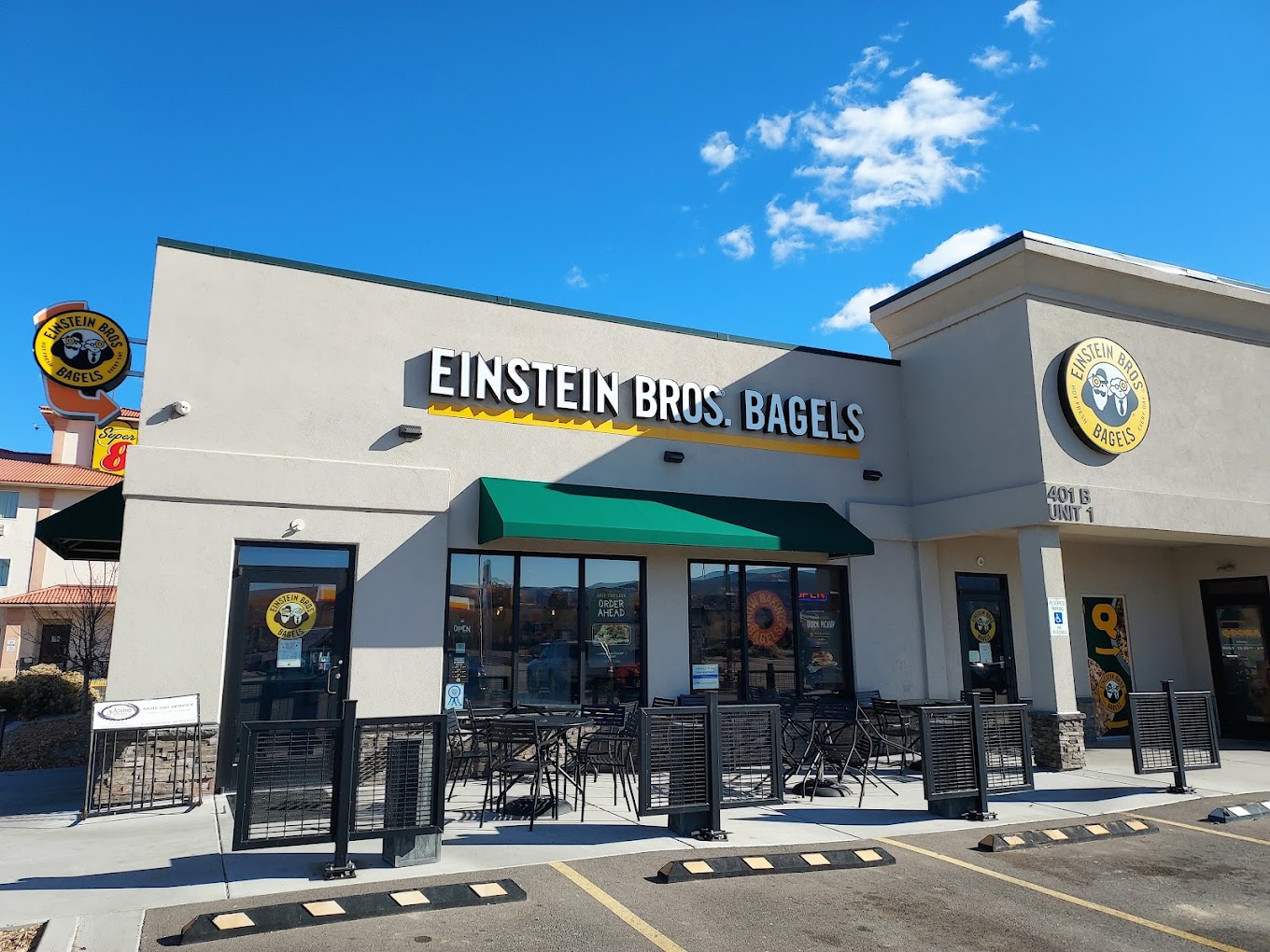 Einstein Bros. Bagels Go Fruita